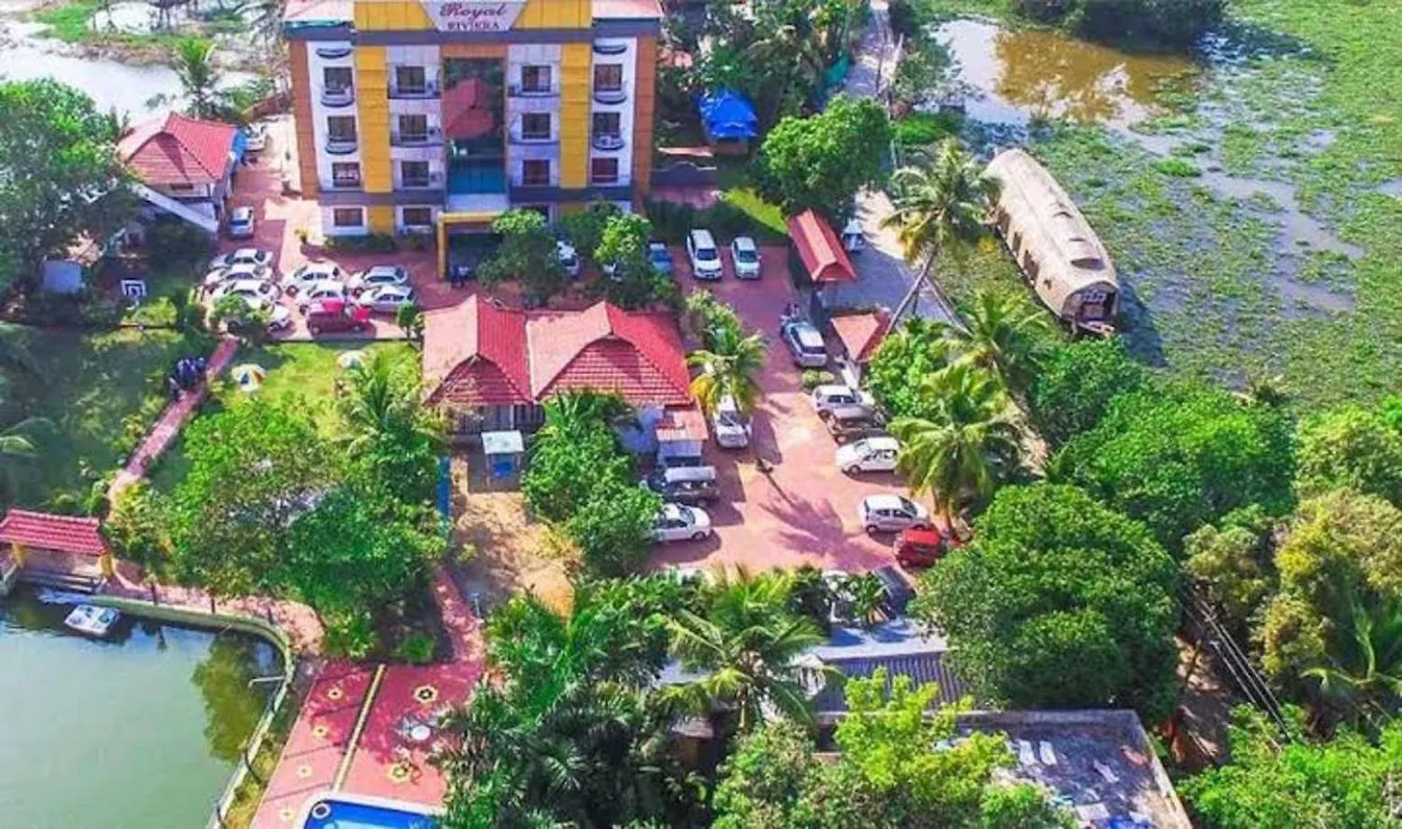 Royal Riviera Hotels & Resorts Alappuzha 3*,